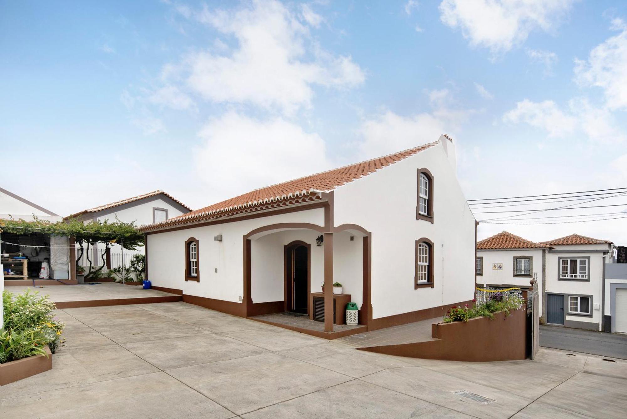 Casa Das Rosas Angra do Heroismo Exterior photo